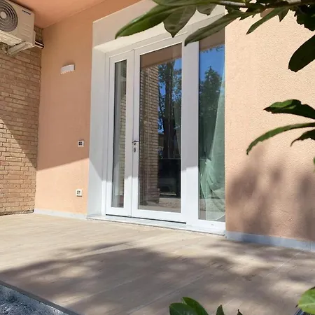 Apartament Pinetina *