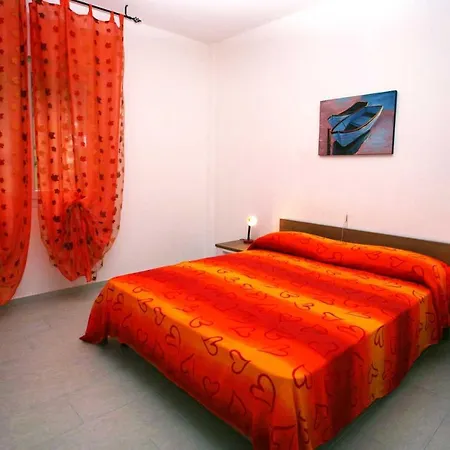 Pinetina Μπιμπιόνε