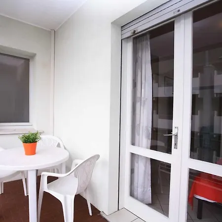 アパート Pinetina *