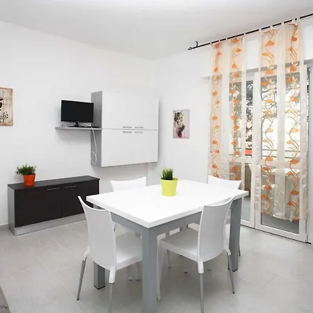 Pinetina アパート